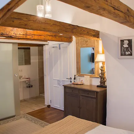 L'ostello Altstadthotel מלון 3*